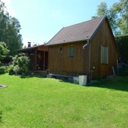 PRODÁNO Zahrada s novou chatou, Kamenice - Těptín, o výměře 435 m2, krásné místo 8 km od hranice Prahy, 490.000,-- Kč