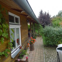 PRODÁNO Veliký RD s restaurací v obci Líšnice, stojící na pozemku 1726 m2, 15 min. autem z centra Prahy, Líšnice,  5,990.000,-- Kč