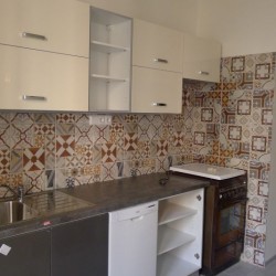 PRONAJATO 2+1/2xB, 82 m2, cihla, nezařízený, Praha 3 - Vinohrady, kousek od nákupního centra s výhledem do parku, 21.983,-- Kč/měs. + energie