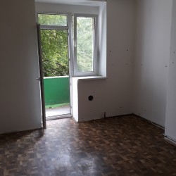 PRODÁNO OV, 2+1/B, 72 m2, cihla, před kompletní rekonsktrukci, P- 4 Nusle, 5 min.pěšky od metra Vyšehrad a 10 min. od nákupního centra OC Arkády, 4,600.000,-- Kč