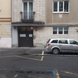 PRONAJATO GARÁŽ, 15 m2, P- 4 Nusle, 5 min.pěšky od metra Vyšehrad a 10 min. od nákupního centra OC Arkády, 2.500,-- Kč