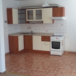 PRODÁNO OV, 1+KK, 38m2, novostavba z roku 2004, Praha 9 Horní Počernice, malý bytový projekt umístěný v hezkém místě s dobrou dostupností do centra města, 3,250.000,-- Kč