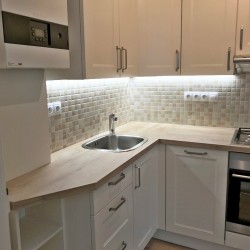 PRONAJATO OV, 2+KK/B, 55 m2, cihla, Praha 6 - Dejvice, částečně vybavený, krásné místo kousek od parku Stromovka, 15.400,-- Kč/měs, k nastěhování ihned
