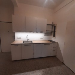 PRONAJATO OV, 2+KK 51 m2, Praha 4 - NUSLE, nezařízený, krásné místo u parku Jizerka, 14.543,-- Kč včetně služeb/měs. + energie