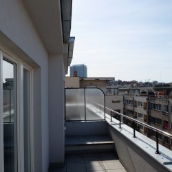 PRONAJATO OV, 1+KK/TERASA 40 m2, Praha 4 - NUSLE, nezařízený, krásné místo u parku Jizerka, 14.000,-- Kč + služby + energie