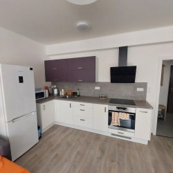 PRODÁNO OV, 2+KK/T, 62 m2, Horoměřice u Prahy, projekt Velká Brána z roku 2018, 5,990.000,-- Kč, stav nově postaveného bytu, k nastěhování ihned